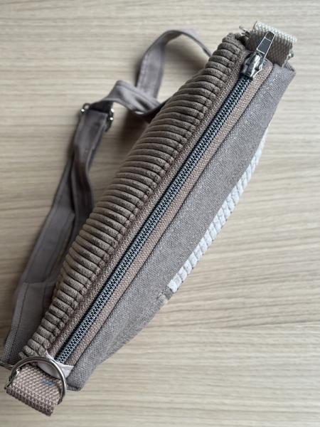 "Flickenwerk II/5" (beige-schwarz) - PFERDEMOTIV